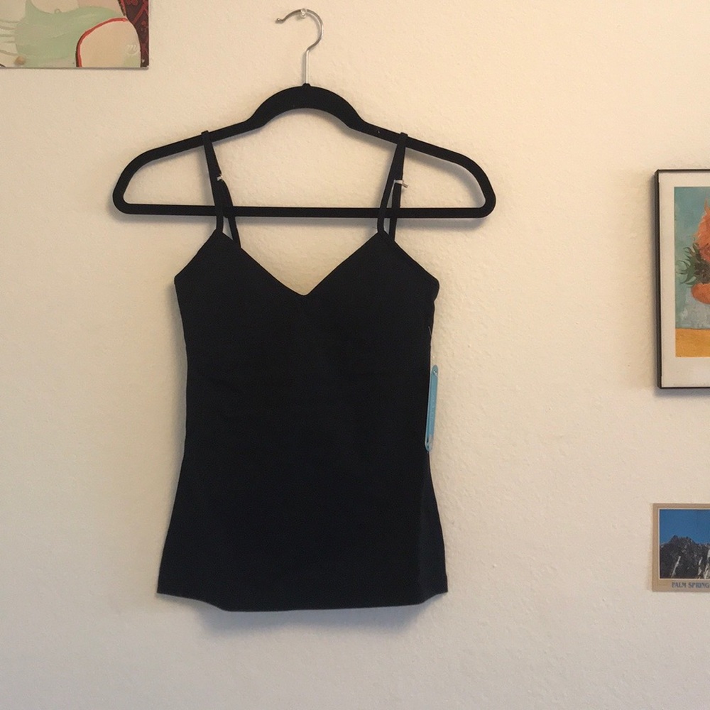 Cute black cami workout tank top!